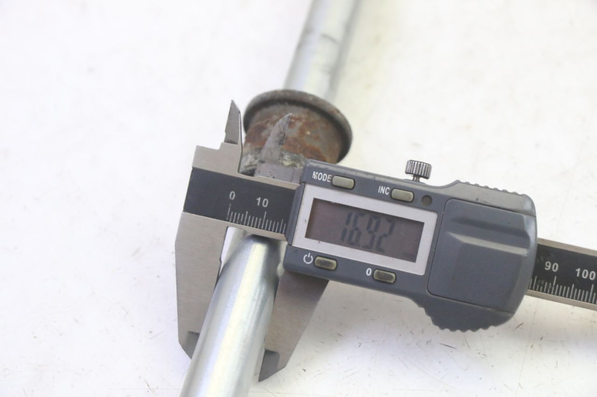 photo de ASSE KAWASAKI GPX R WARBIRD 600 (1988 - 1993) - Primo piano tecnico