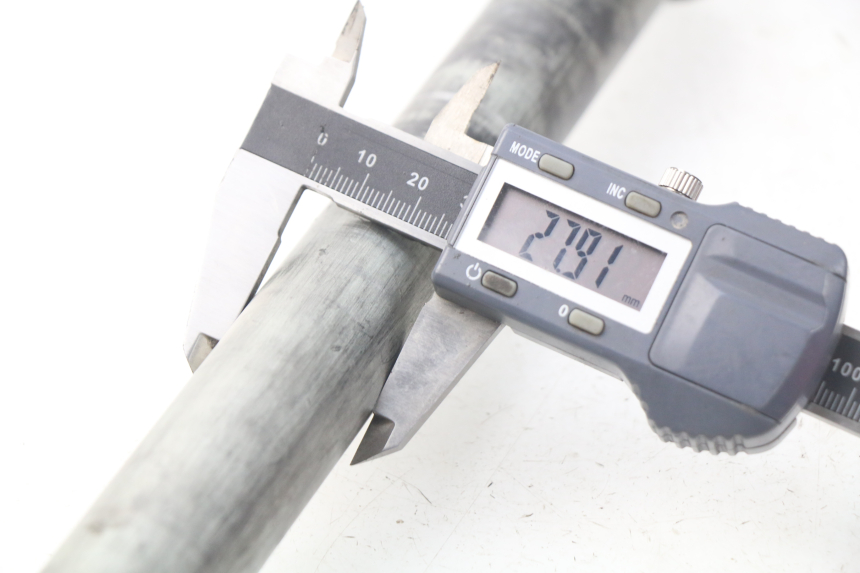 photo de ASSE SUZUKI GSX-R GSXR 600 (2001 - 2003) - Altra angolazione