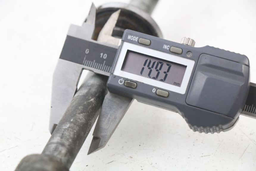 photo de ASSE RUOTA POSTERIORE MOTOBECANE LT 125 (1970 - 1975) - Altra angolazione