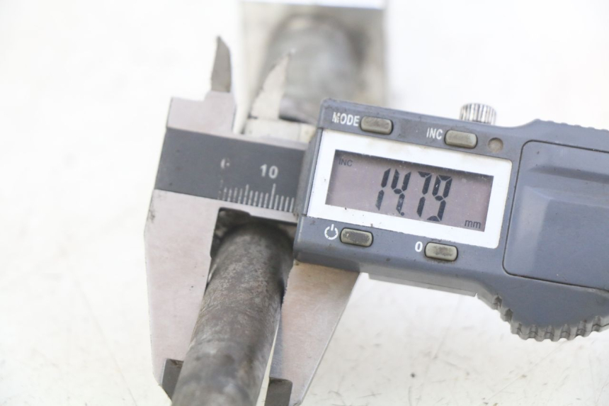 photo de ASSE RUOTA POSTERIORE YCF PILOT 125 - Altra angolazione