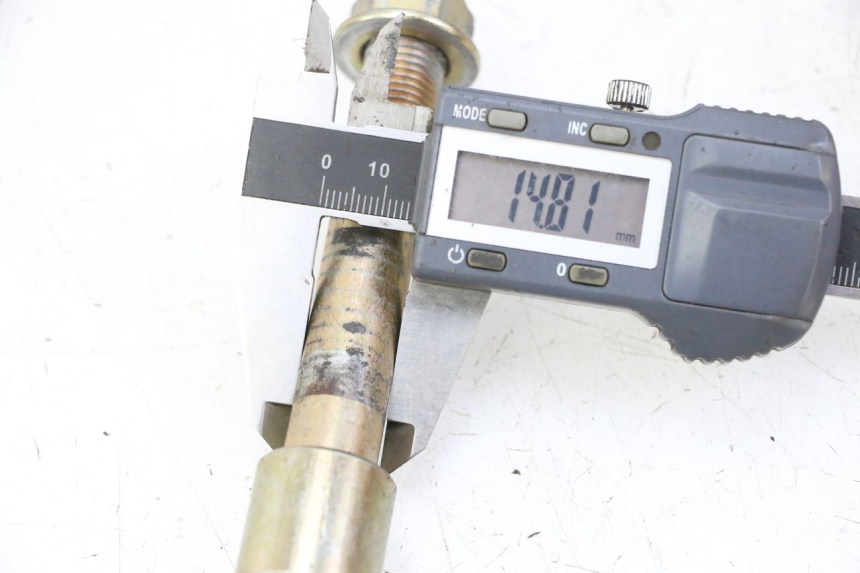 photo de ASSE RUOTA POSTERIORE APOLLO RFZ 150 - Dettaglio del componente