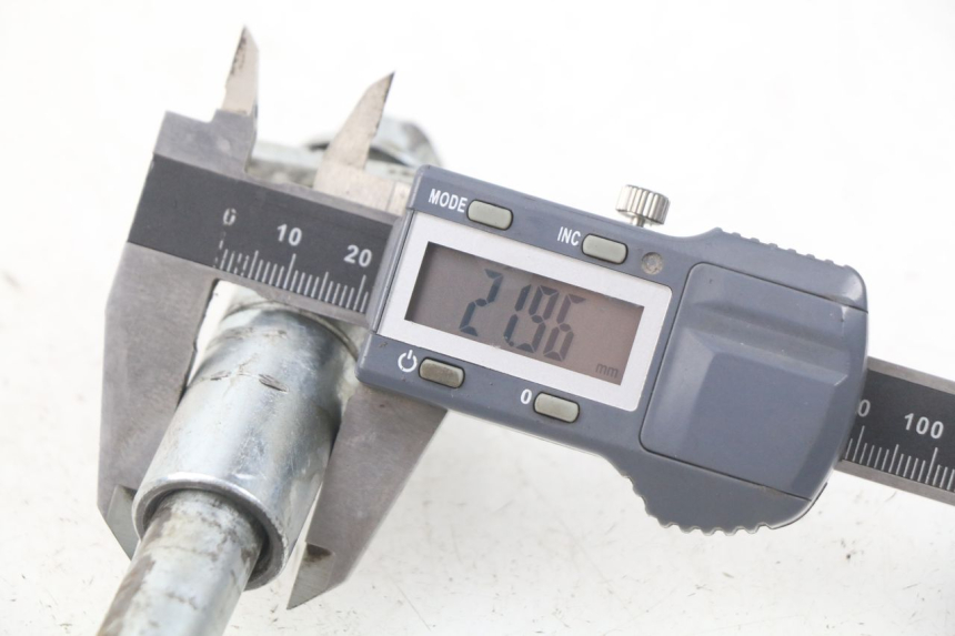 photo de ASSE RUOTA POSTERIORE MINI MX ROOKIE 125 - Altra angolazione