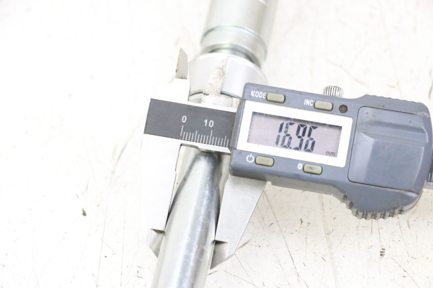 photo de ASSE ROYAL ENFIELD CONTINENTAL GT 650 (2019 - 2024) - Dettaglio del componente