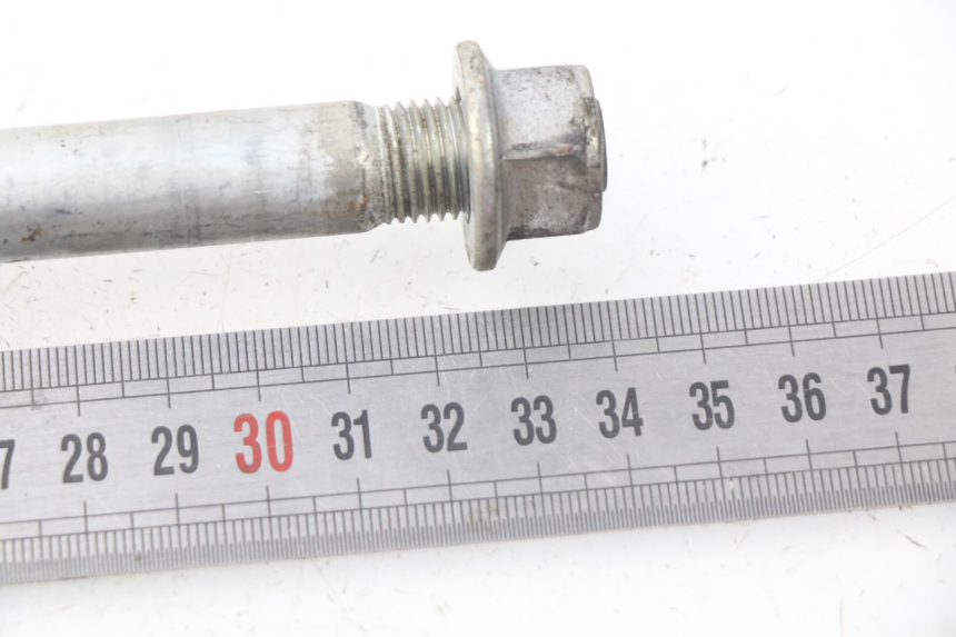 photo de ASSE RUOTA POSTERIORE SUZUKI RV VAN VAN 125 (2003 - 2008) - Zoom sullo stato d'uso