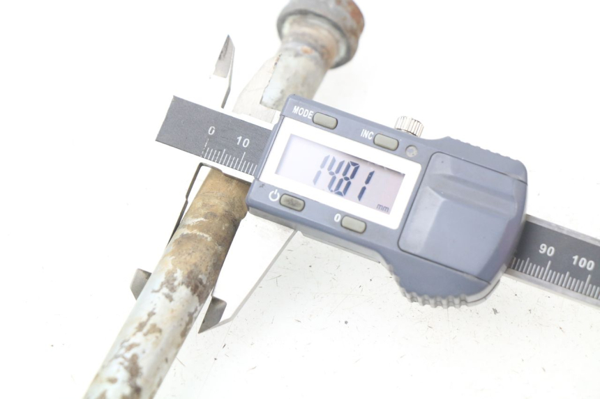 photo de ASSE RUOTA POSTERIORE YAMAHA SR 125 (1982 - 2003) - Dettaglio del componente