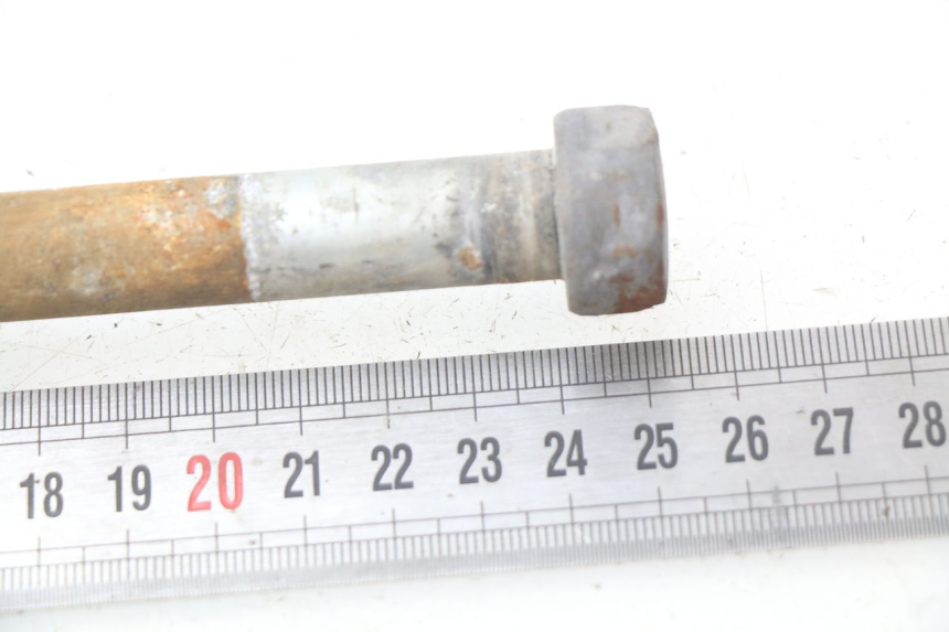 photo de ASSE RUOTA POSTERIORE YAMAHA SR 125 (1982 - 2003) - Zoom sullo stato d'uso