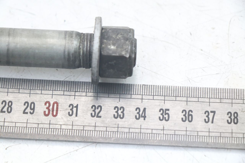 photo de ASSE RUOTA POSTERIORE SUZUKI SV N 650 (1999 - 2002) - Zoom sullo stato d'uso