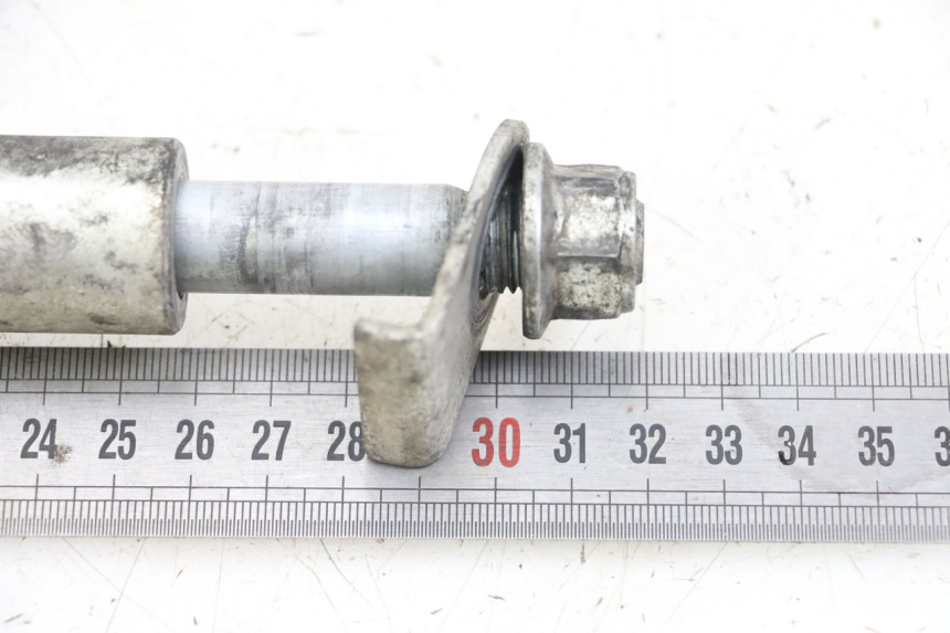 photo de ASSE RUOTA POSTERIORE SUZUKI VL INTRUDER 125 (2004 - 2007) - Dettaglio del componente