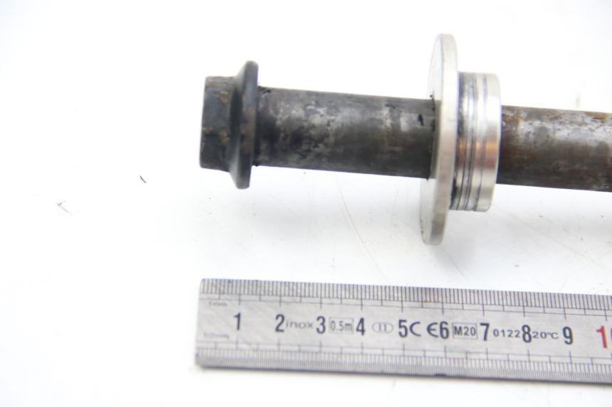 photo de ASSE RUOTA POSTERIORE KAWASAKI ZX-6R ZX6R 600 (1995 - 1997) - Altra angolazione