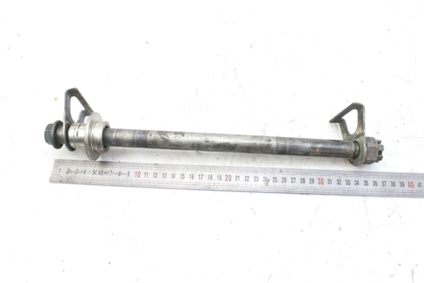 photo de ASSE RUOTA POSTERIORE KAWASAKI ZX-6R ZX6R 600 (1995 - 1997) - Primo piano tecnico