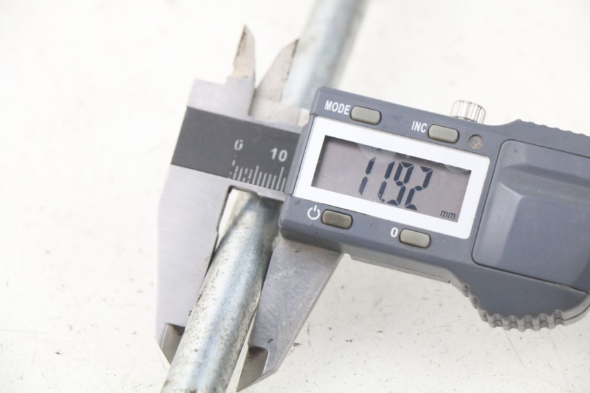 photo de ASSE RUOTA ANTERIORE KYMCO AGILITY 4T 50 (2018 - 2022) - Altra angolazione