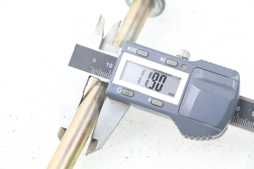 photo de ASSE RUOTA ANTERIORE KYMCO AGILITY FR 2T 50 (2012 - 2017) - Primo piano tecnico