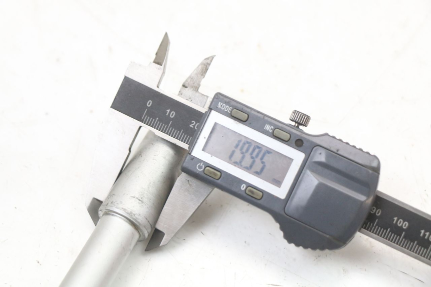 photo de ASSE APRILIA SR MOTARD 50 (2012 - 2018) - Primo piano tecnico