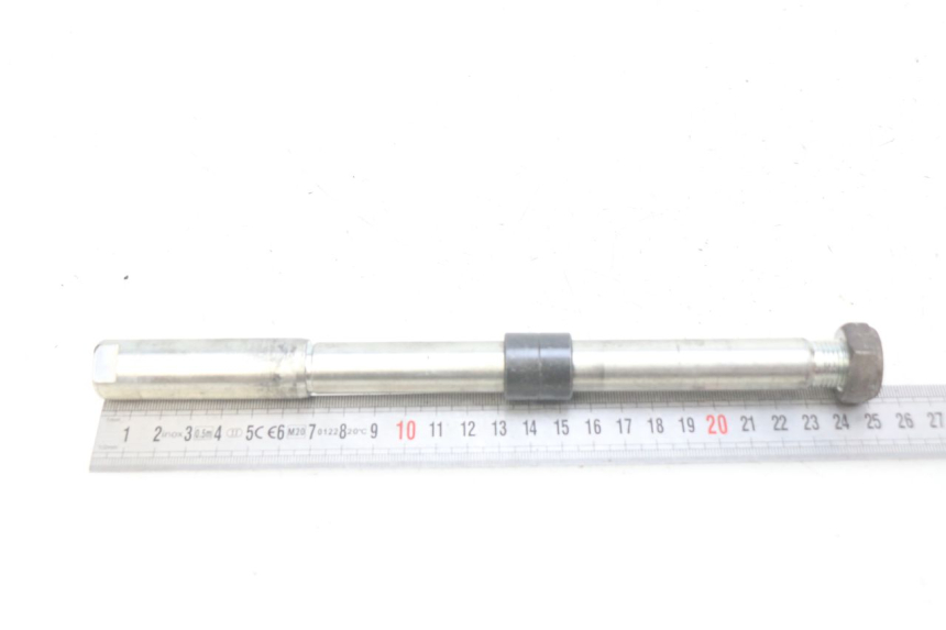 photo de ASSE RUOTA ANTERIORE ROYAL ENFIELD BULLET CLASSIC 500 (2017 - 2020) - Zoom sullo stato d'uso