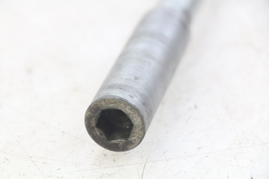 photo de ASSE RUOTA ANTERIORE SUZUKI BURGMAN 650 (2002 - 2004) - Dettagli dei punti di fissaggio