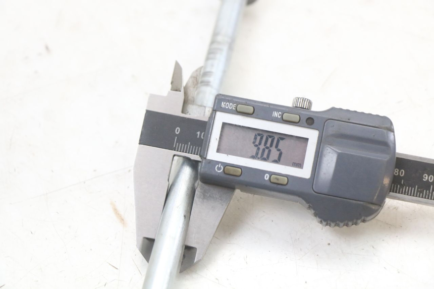 photo de ASSE RUOTA ANTERIORE YAMAHA BW'S 50 (2004 - 2017) - Altra angolazione