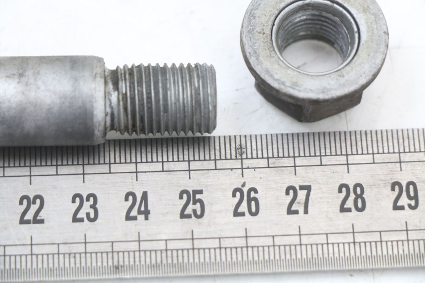 photo de ASSE RUOTA ANTERIORE BMW C1 125 (2000 - 2003) - Zoom sullo stato d'uso