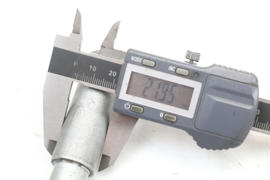 photo de ASSE RUOTA ANTERIORE BMW C1 125 (2000 - 2003) - Altra angolazione