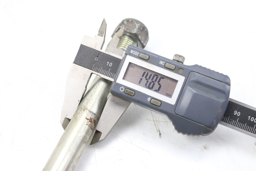 photo de ASSE RUOTA ANTERIORE PEUGEOT CITYSTAR 50 (2013 - 2017) - Zoom sullo stato d'uso