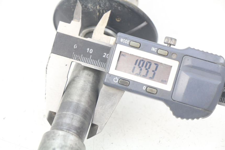 photo de ASSE RUOTA ANTERIORE HONDA CRF 250 (2013 - 2016) - Altra angolazione