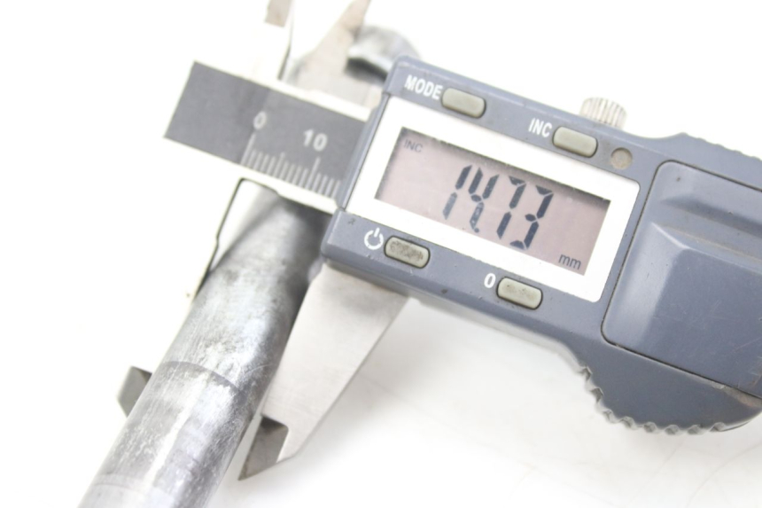 photo de ASSE RUOTA ANTERIORE XTRM FACTORY DIRTBIKE BSE 150 - Zoom sullo stato d'uso