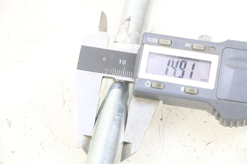 photo de ASSE RUOTA ANTERIORE KYMCO DOWNTOWN ABS 125 (2015 - 2017) - Zoom sullo stato d'uso