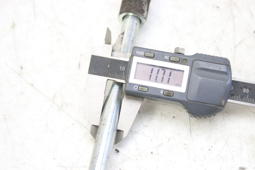 photo de ASSE RUOTA ANTERIORE WAYSCRAL E-SPEED 1 (2022 - 2024) - Zoom sullo stato d'uso