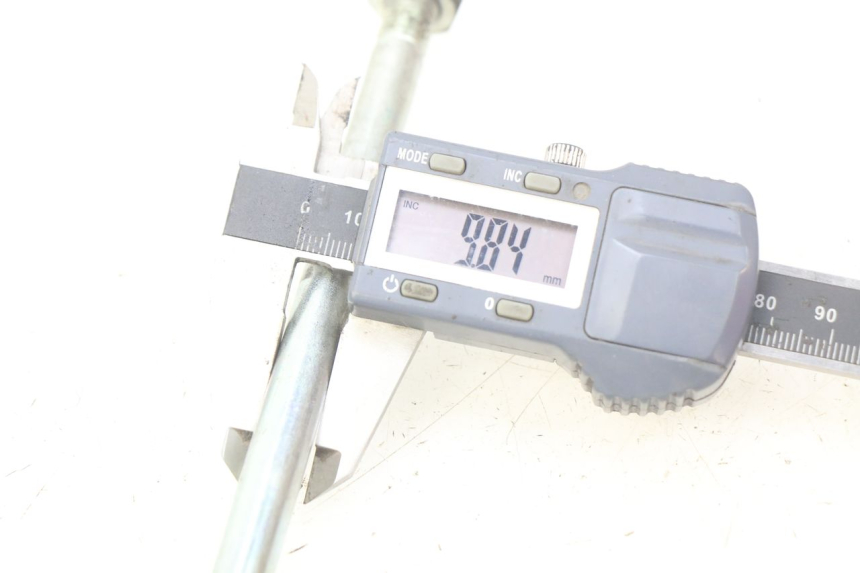 photo de ASSE RUOTA ANTERIORE YAMAHA D'ELIGHT DELIGHT 115 (2013 - 2017) - Altra angolazione