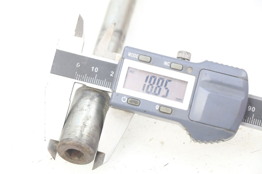 photo de ASSE RUOTA ANTERIORE PEUGEOT ELYSTAR 50 (2002 - 2014) - Primo piano tecnico