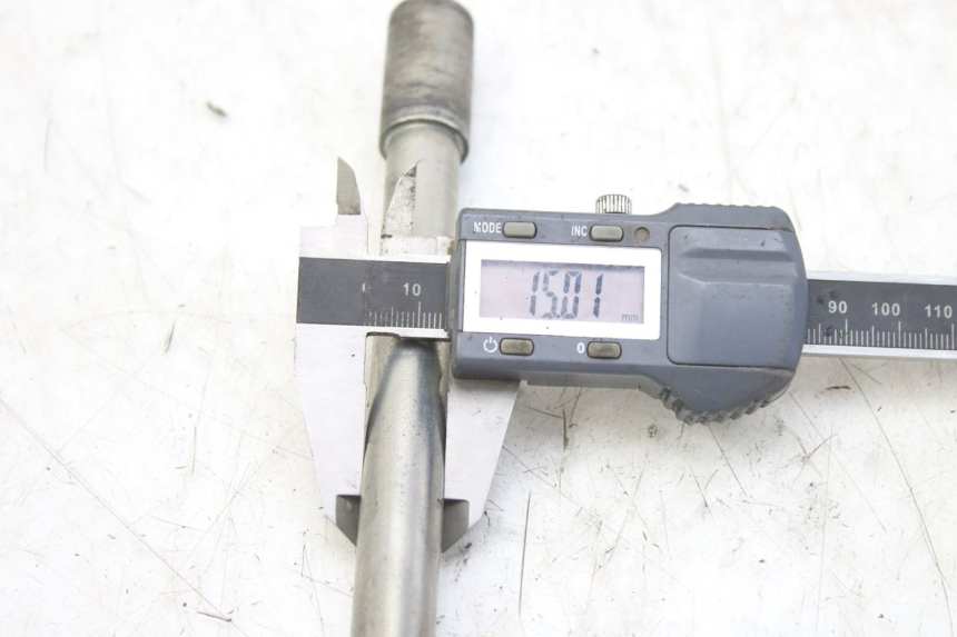 photo de ASSE RUOTA ANTERIORE PEUGEOT ELYSTAR 50 (2002 - 2014) - Zoom sullo stato d'uso