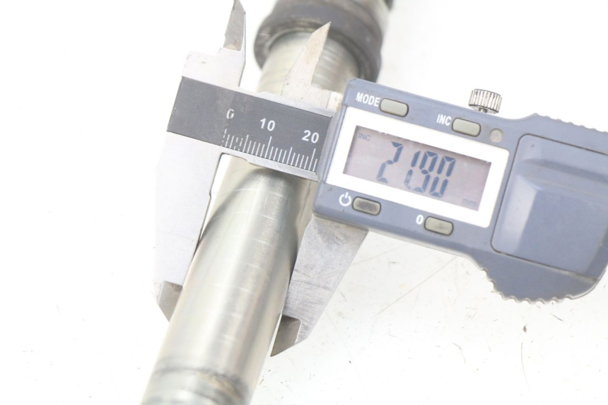 photo de ASSE RUOTA ANTERIORE YAMAHA FJR ABS 1300 (2016 - 2020) - Dettaglio del componente