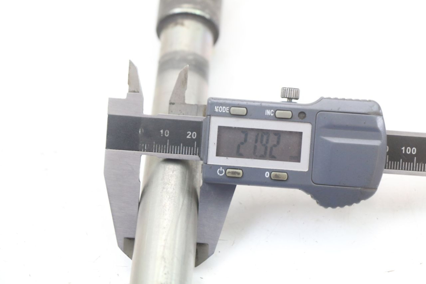 photo de ASSE RUOTA ANTERIORE YAMAHA FJR ABS 1300 (2006 - 2012) - Vista d'insieme del prodotto