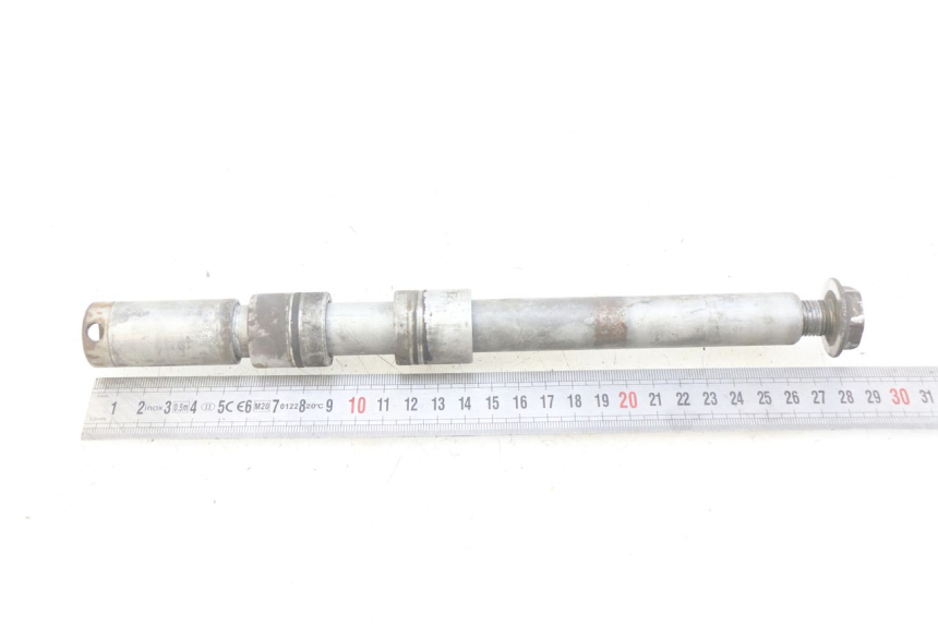 photo de ASSE RUOTA ANTERIORE HONDA FJS SILVERWING SILVER WING 400 (2009 - 2016) - Primo piano tecnico