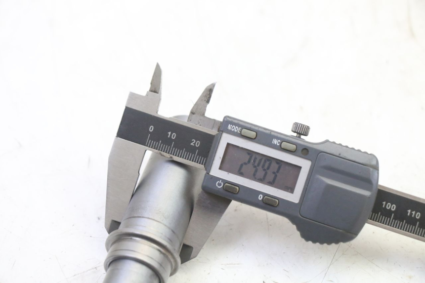 photo de ASSE BMW G310 R 310 (2016 - 2020) - Primo piano tecnico