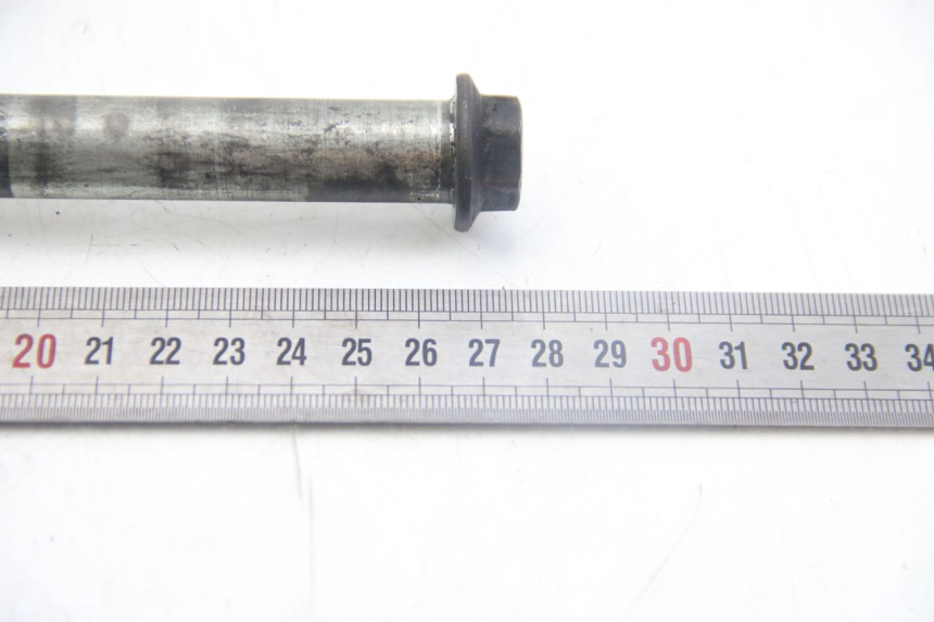 photo de ASSE RUOTA ANTERIORE SUZUKI GSX-F GSX  F 1100 (1988 - 1994) - Primo piano tecnico