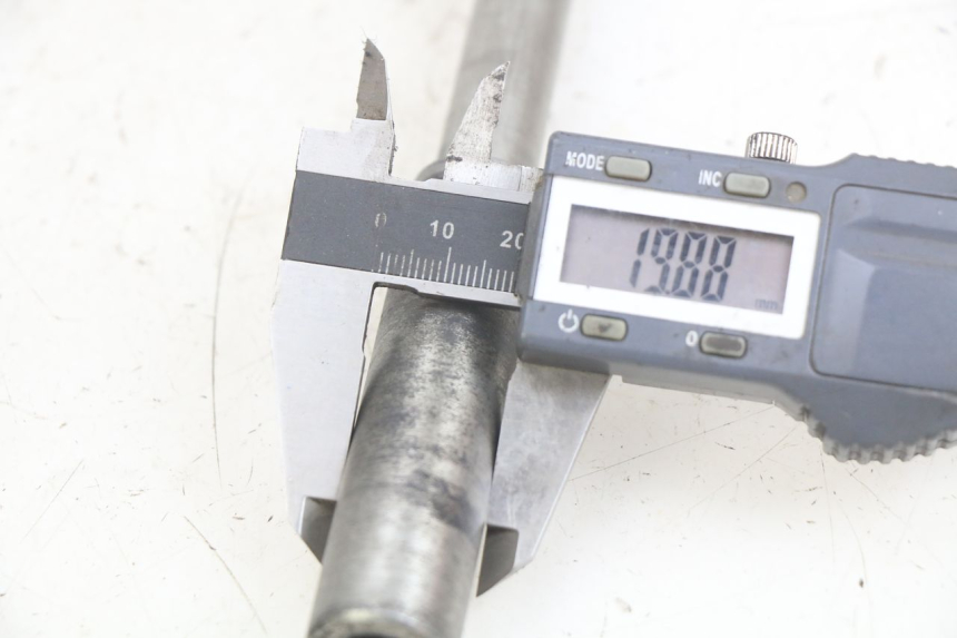 photo de ASSE RUOTA ANTERIORE SYM GTS EFI 125 (2012 - 2016) - Altra angolazione