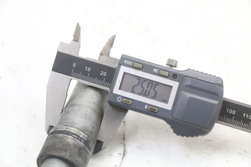 photo de ASSE HONDA CBR F 1000 (1993 - 1996) - Primo piano tecnico