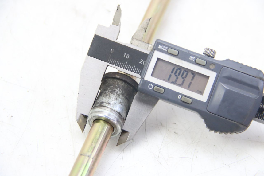 photo de ASSE RUOTA ANTERIORE SYM JET EURO X 2T 50 (2003 - 2007) - Zoom sullo stato d'uso