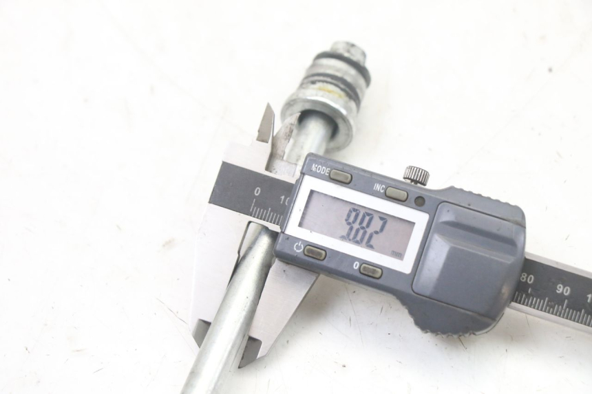 photo de ASSE RUOTA ANTERIORE JM MOTORS MIA 50 (2017 - 2020) - Primo piano tecnico