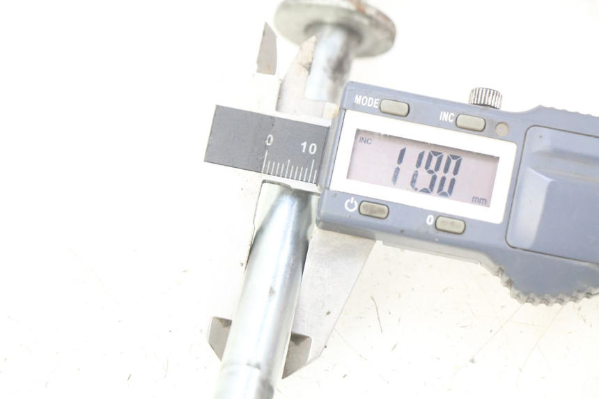 photo de ASSE RUOTA ANTERIORE PEUGEOT KISBEE 4T 50 (2010 - 2017) - Altra angolazione