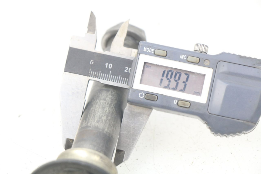 photo de ASSE RUOTA ANTERIORE KAWASAKI KX F KXF 450 (2012 - 2015) - Altra angolazione