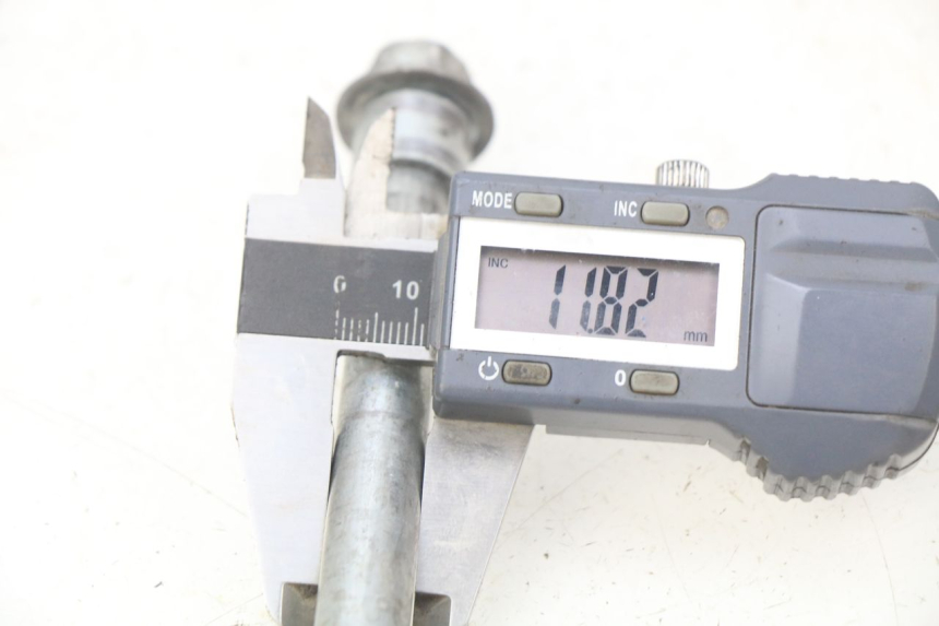 photo de ASSE RUOTA ANTERIORE POCKET BIKE KXD 50 - Dettaglio del componente