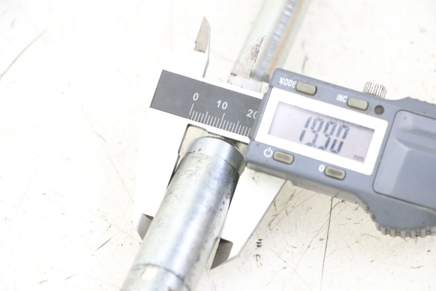 photo de ASSE RUOTA ANTERIORE KYMCO X-TOWN XTOWN 125 (2016 - 2021) - Altra angolazione