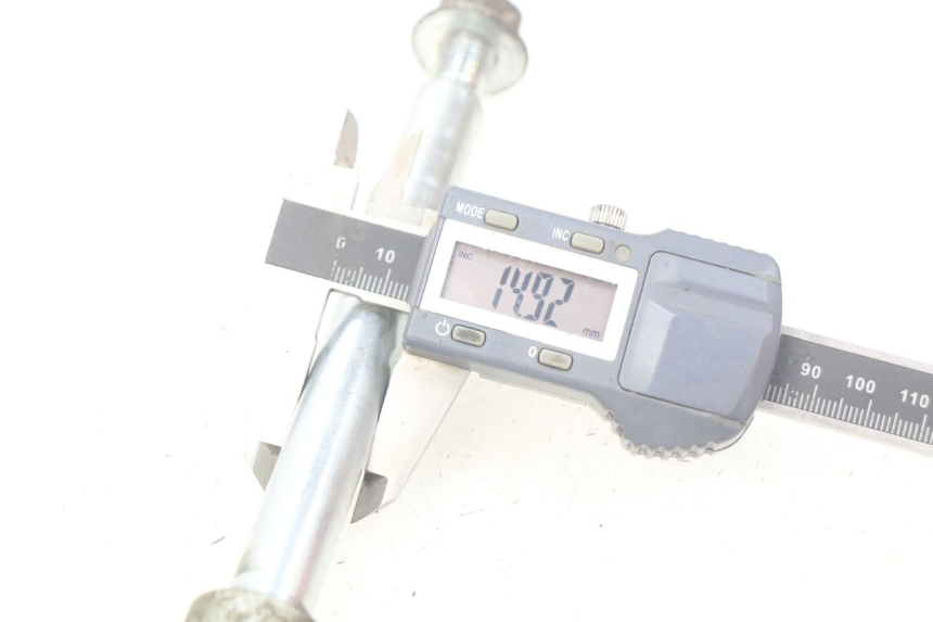 photo de ASSE RUOTA ANTERIORE PIAGGIO LIBERTY 4T 50 (2004 - 2008) - Altra angolazione