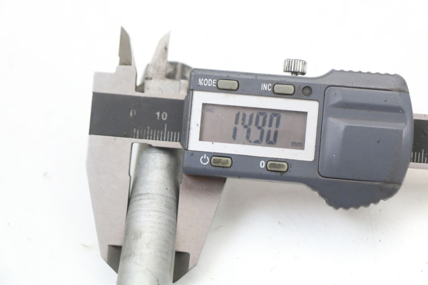 photo de ASSE RUOTA ANTERIORE PIAGGIO NEW TYPHOON 50 (2018 - 2021) - Altra angolazione