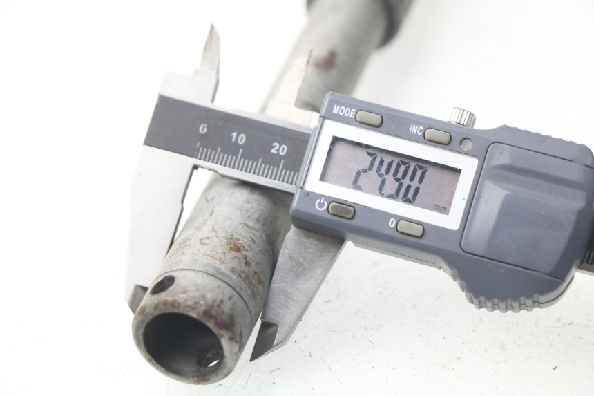 photo de ASSE HONDA NSS EX FORZA 250 (2005 - 2013) - Dettagli dei punti di fissaggio