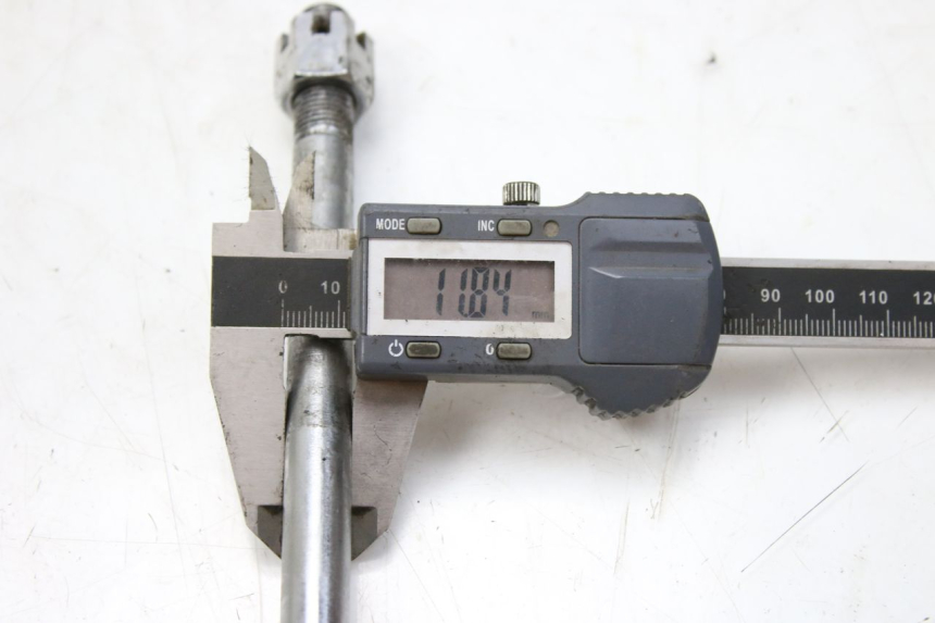 photo de ASSE RUOTA ANTERIORE KEEWAY OUTLOOK 125 (2007 - 2013) - Zoom sullo stato d'uso