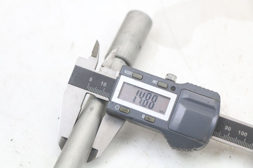 photo de ASSE RUOTA ANTERIORE PIAGGIO NEW TYPHOON 50 (2010 - 2017) - Vista d'insieme del prodotto