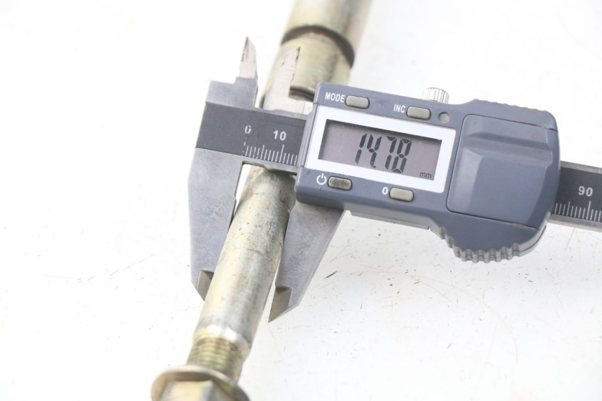 photo de ASSE RUOTA ANTERIORE APOLLO RFZ 150 - Altra angolazione