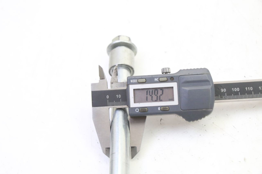 photo de ASSE RUOTA ANTERIORE APOLLO RFZ 125 - Primo piano tecnico